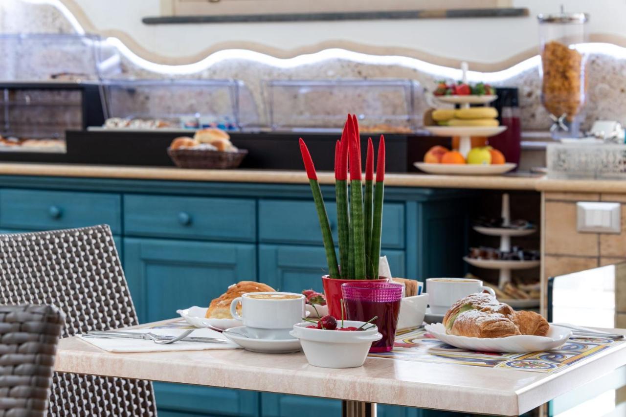 Albert Rooms & Breakfast ซานวิโต โลคาโป ภายนอก รูปภาพ