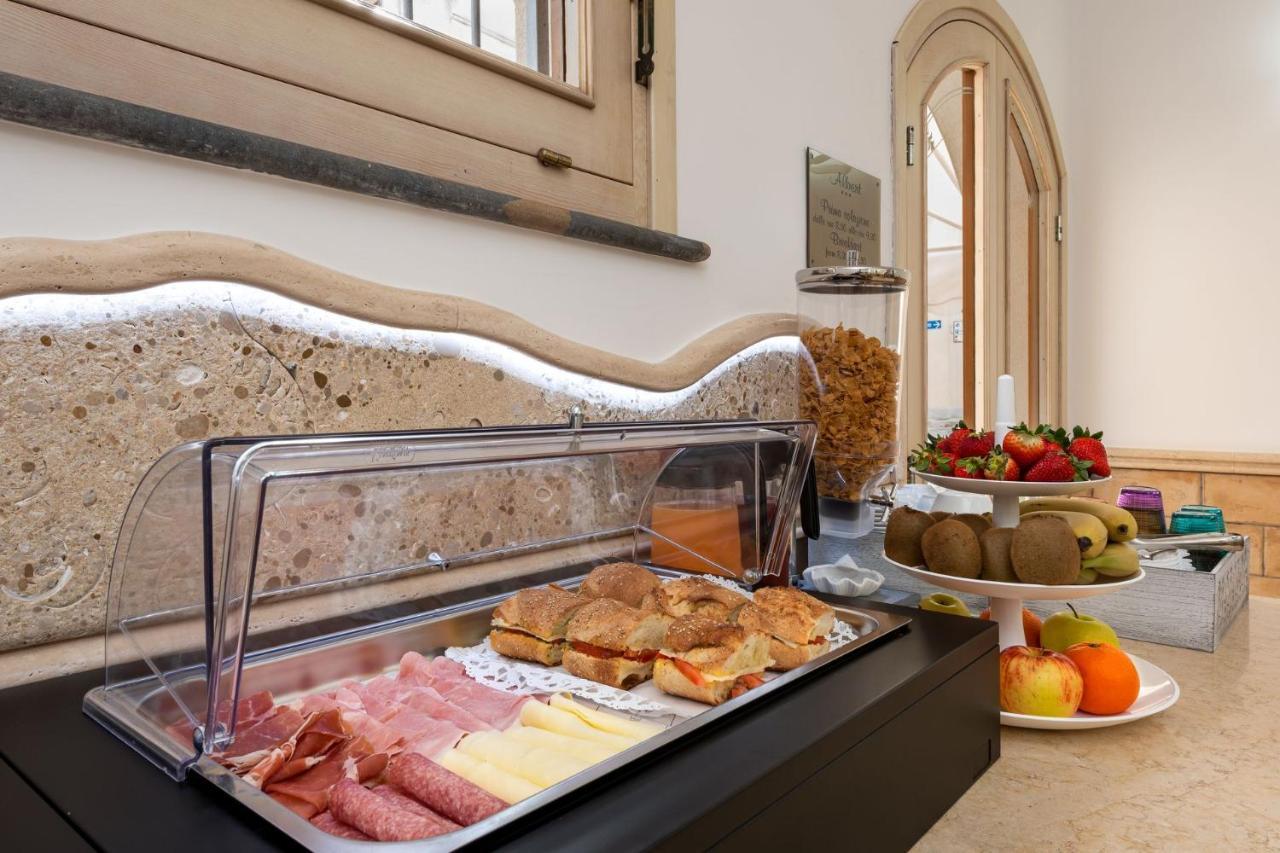 Albert Rooms & Breakfast ซานวิโต โลคาโป ภายนอก รูปภาพ